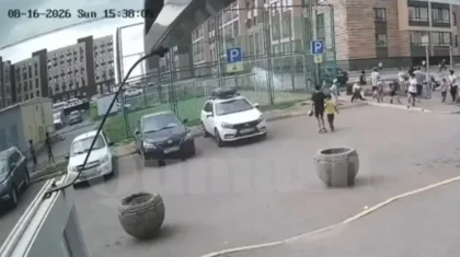 «Жағдайы ауыр»: Астанада баланы футбол алаңының жанында тоқ соқты