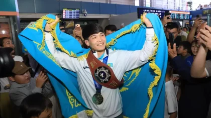 Әлем чемпионы Қазыбек Қалмағамбетовке көлік сыйға тартылды