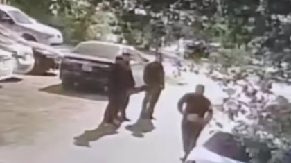 Алматыда көлік тұрағына таласқан ер адам көршісін пышақтап өлтірді