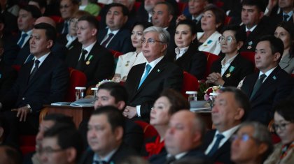 Мемлекет басшысы Республика күніне арналған мерекелік концертті тамашалады