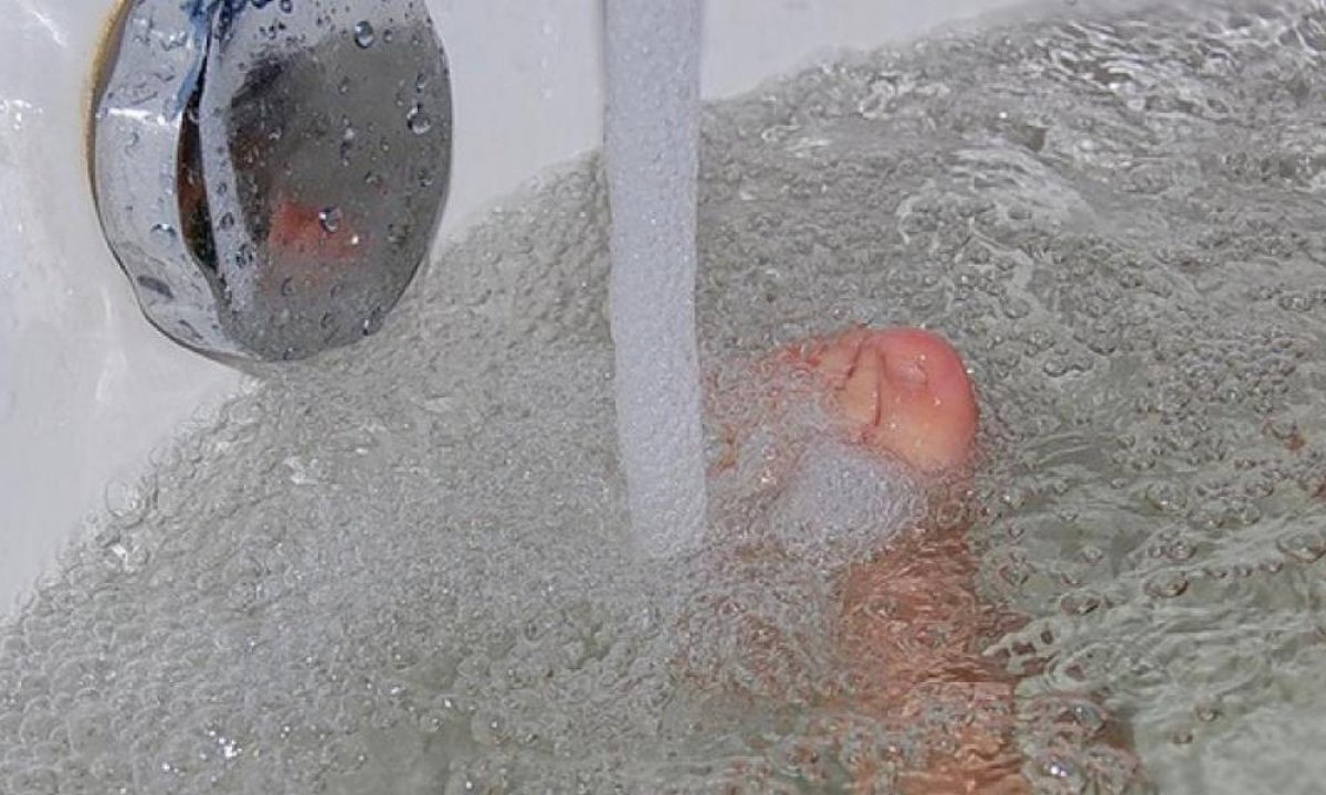Шымкентте 11 айлық сәби ваннаға тұншығып қалды