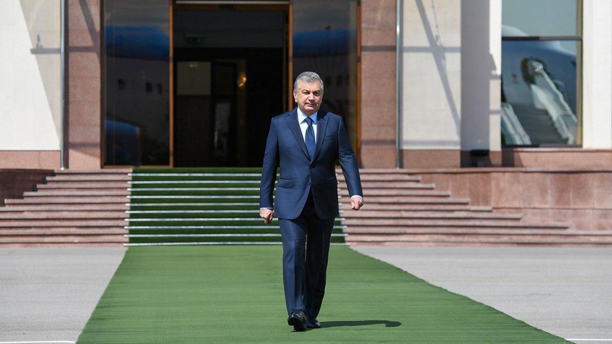 Өзбекстандағы референдум: Мирзиёев 2042 жылға дейін президент болып қалуы мүмкін