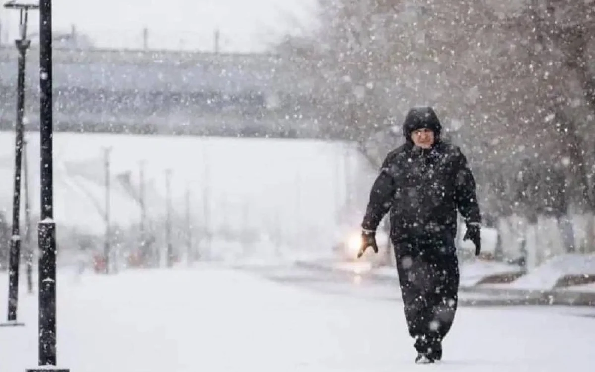 Қар, бұрқасын жел: Қолайсыз ауа-райына байланысты бірнеше өңірде ескерту жарияланды