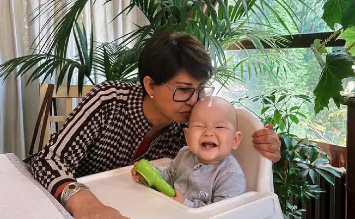 Фото: instagram.com/rozarymbaeva/