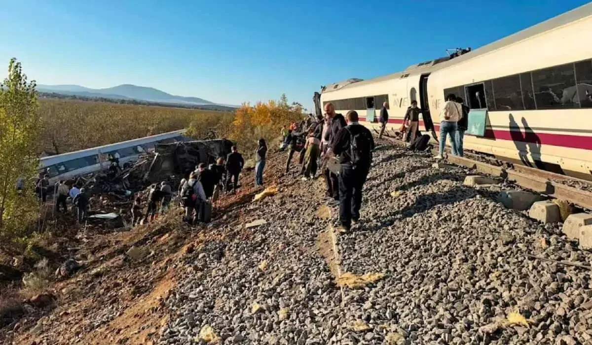 Фото: Choque de trenes en Los Yébenes (Toledo)