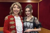 «Баламен үйде отыр»: Жеңіс Ысқақова Ерке Есмахан туралы жазды